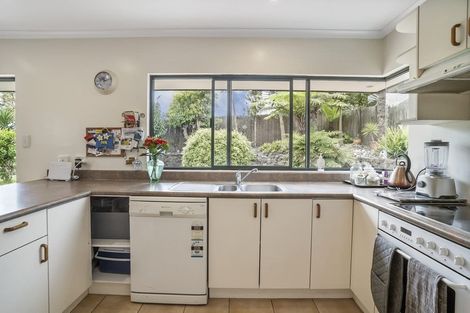 Photo of property in 24 Makiri Street, Helensville, 0800