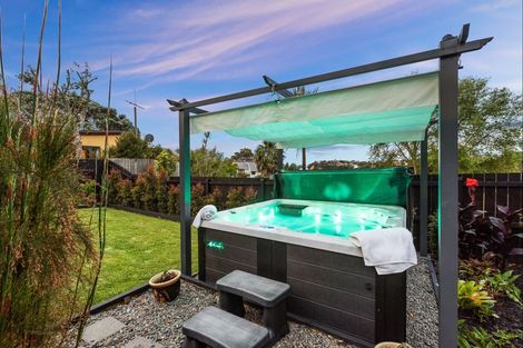 Photo of property in 5b Kauri Road, Stanmore Bay, Whangaparaoa, 0932