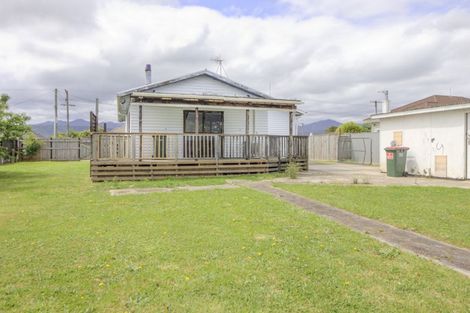 Photo of property in 15 Winchester Street, Levin, 5510
