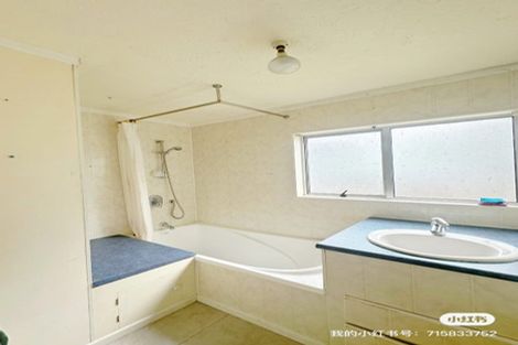 Photo of property in 72 Langana Avenue, Browns Bay, Auckland, 0630