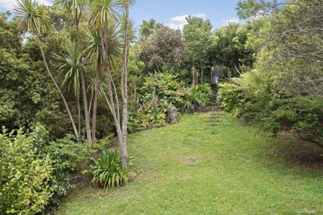 Photo of property in 1/60 Woodlands Crescent, Browns Bay, Auckland, 0630