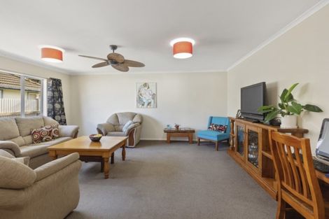 Photo of property in 104 Kowhai Street, Naenae, Lower Hutt, 5011