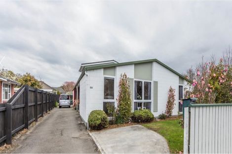 Photo of property in 1/59 Maidstone Road, Ilam, Christchurch, 8041