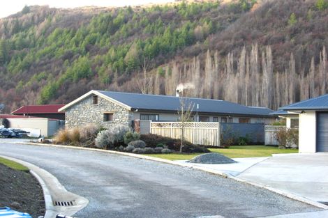 Photo of property in 10 Isabel Court, Arrowtown, 9302