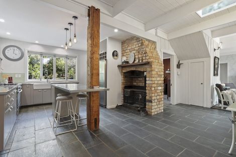 Photo of property in 43 West Lynn Road, Titirangi, Auckland, 0604