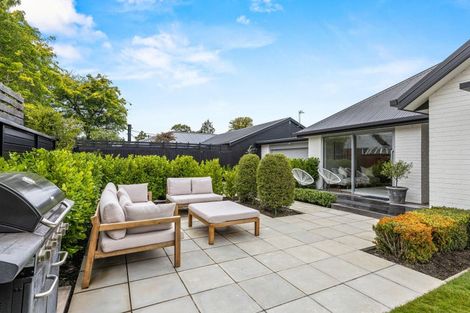 Photo of property in 2/23d Jacksons Road, Merivale, Christchurch, 8014