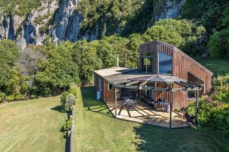 Photo of property in 39 Hinekapi Terrace, Kuratau, Turangi, 3381