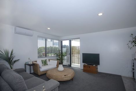 Photo of property in 1/203 Marine Parade, Mount Maunganui, 3116