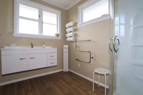 Photo of property in 94 Stanners Street, Eltham, 4322