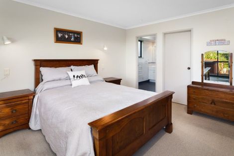 Photo of property in 910 State Highway 2, Tanners Point, Katikati, 3177