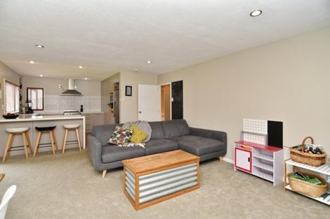 Photo of property in 11 Forest Park Place, Parklands, Christchurch, 8083