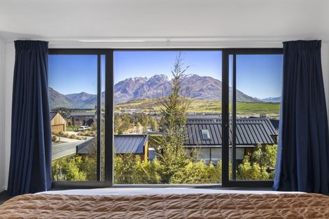 Photo of property in 9 Falconer Rise, Jacks Point, Queenstown, 9371