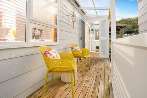 Photo of property in 104 Tauhinu Road, Miramar, Wellington, 6022