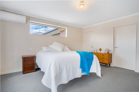 Photo of property in 96 Park Street, Winton, 9720