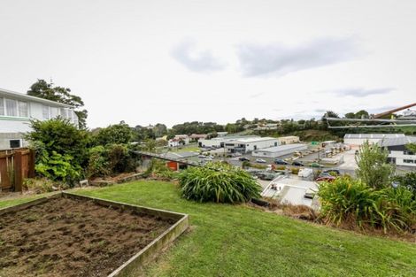 Photo of property in 181 Seaview Road, Westown, New Plymouth, 4310
