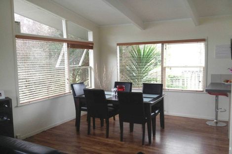 Photo of property in 1/40 Woodstock Road, Forrest Hill, Auckland, 0620