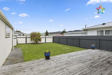 Photo of property in 10 Hunt Street, Wainuiomata, Lower Hutt, 5014