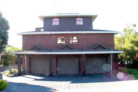 Photo of property in 8 Brigid Place, Mount Pleasant, Christchurch, 8081