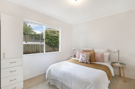 Photo of property in 2/58 Opaheke Road, Opaheke, Papakura, 2113