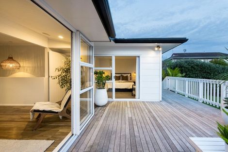 Photo of property in 29 Cliff Road, Torbay, Auckland, 0630