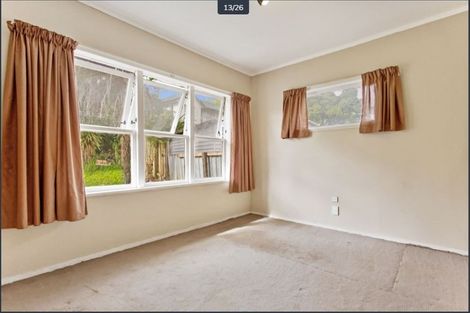 Photo of property in 13 Emirau Place, Glenfield, Auckland, 0629