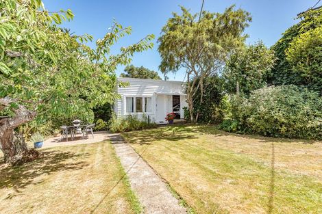 Photo of property in 17 Dickson Crescent, Saint Johns Hill, Whanganui, 4500