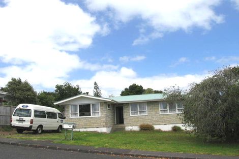 Photo of property in 12 Gatman Street, Birkdale, Auckland, 0626