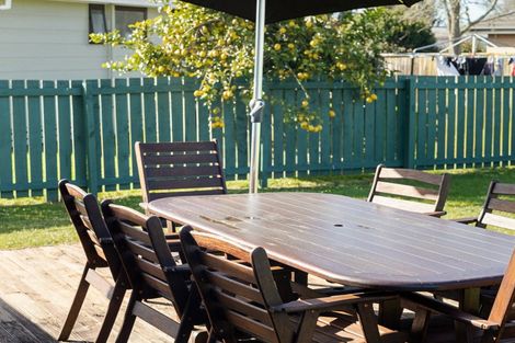 Photo of property in 18 Rosehill Place, Nawton, Hamilton, 3200