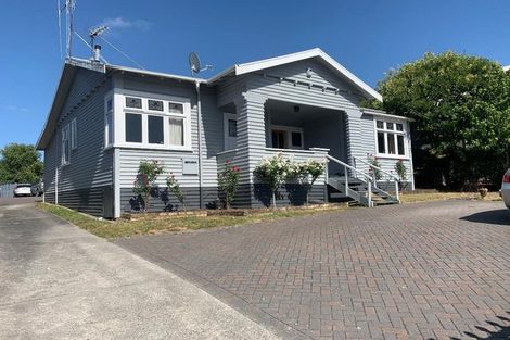 Photo of property in 8 Manning Street, Hamilton Central, Hamilton, 3204