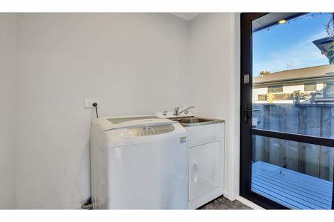 Photo of property in 12 Binstead Place, Avondale, Christchurch, 8061