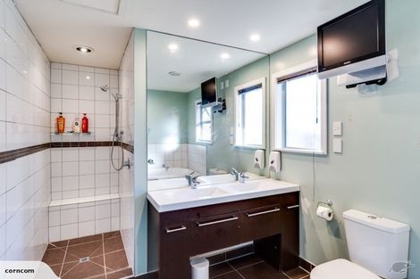 Photo of property in 5 Old Ferry Road, Clive, 4102