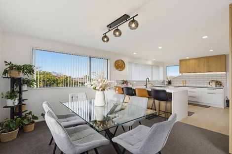 Photo of property in 2 Regency Crescent, Redwood, Christchurch, 8051