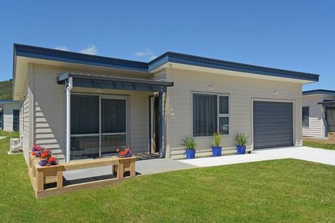 Photo of property in 1094 Fergusson Drive, Clouston Park, Upper Hutt, 5018