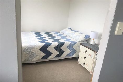 Photo of property in Devonport Apartments, 28/127 Saint Aubyn Street, New Plymouth, 4310