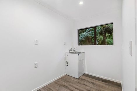 Photo of property in 354 Forest Hill Road, Waiatarua, Auckland, 0612