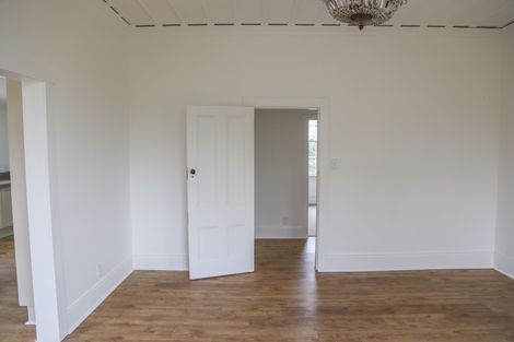 Photo of property in 204 Cape Rodney Road, Leigh, 0985