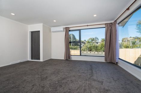 Photo of property in 156 Sunnynook Road, Sunnynook, Auckland, 0620