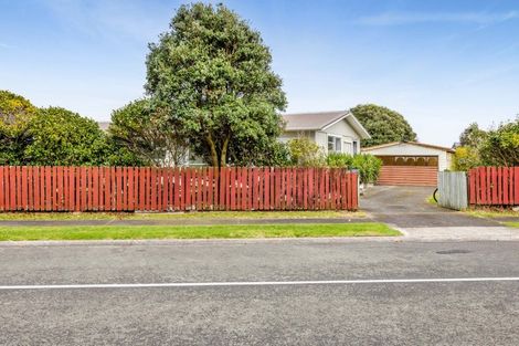 Photo of property in 1 Pohutukawa Drive, Opunake, 4616