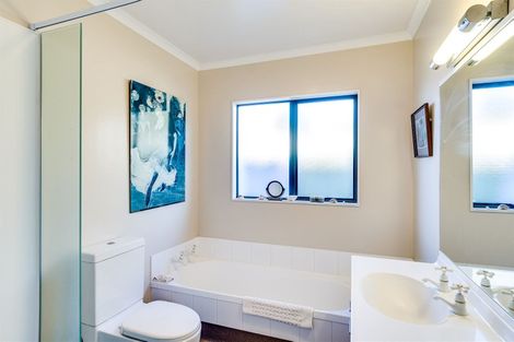 Photo of property in 3 Palace Court, Taradale, Napier, 4112