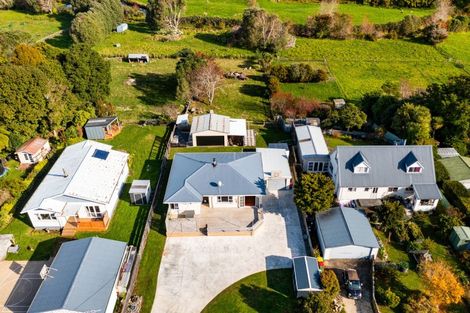 Photo of property in 16 Cumming Street, Okato, 4335