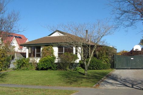 Photo of property in 61 Warren Crescent, Hillmorton, Christchurch, 8025