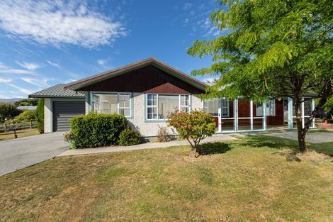 Photo of property in 27 Achilles Place, Wanaka, 9305