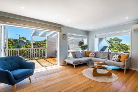 Photo of property in 1/16 Waratah Street, Birkenhead, Auckland, 0626