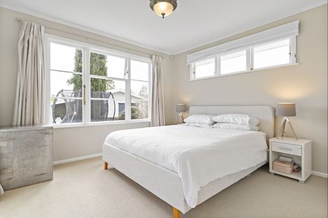 Photo of property in 17 Sackville Street, Martinborough, 5711