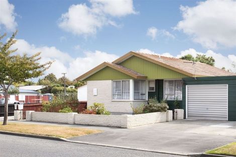 Photo of property in 2/17 Cotswold Avenue, Bishopdale, Christchurch, 8053