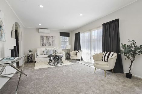 Photo of property in 1/82 Ennis Avenue, Pakuranga Heights, Auckland, 2010