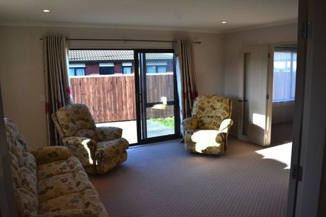 Photo of property in 238 Mark Avenue, Grenada Village, Wellington, 6037