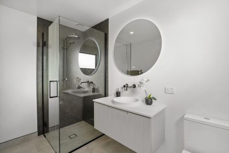 Photo of property in 47 Shepherd Road, Jacks Point, Queenstown, 9371