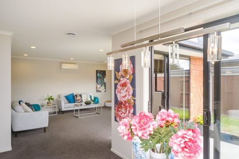 Photo of property in 2 Pegasus Place, Kelvin Grove, Palmerston North, 4414