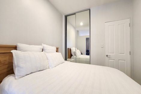 Photo of property in Atrium Towers, 5e/154 The Terrace, Wellington Central, Wellington, 6011